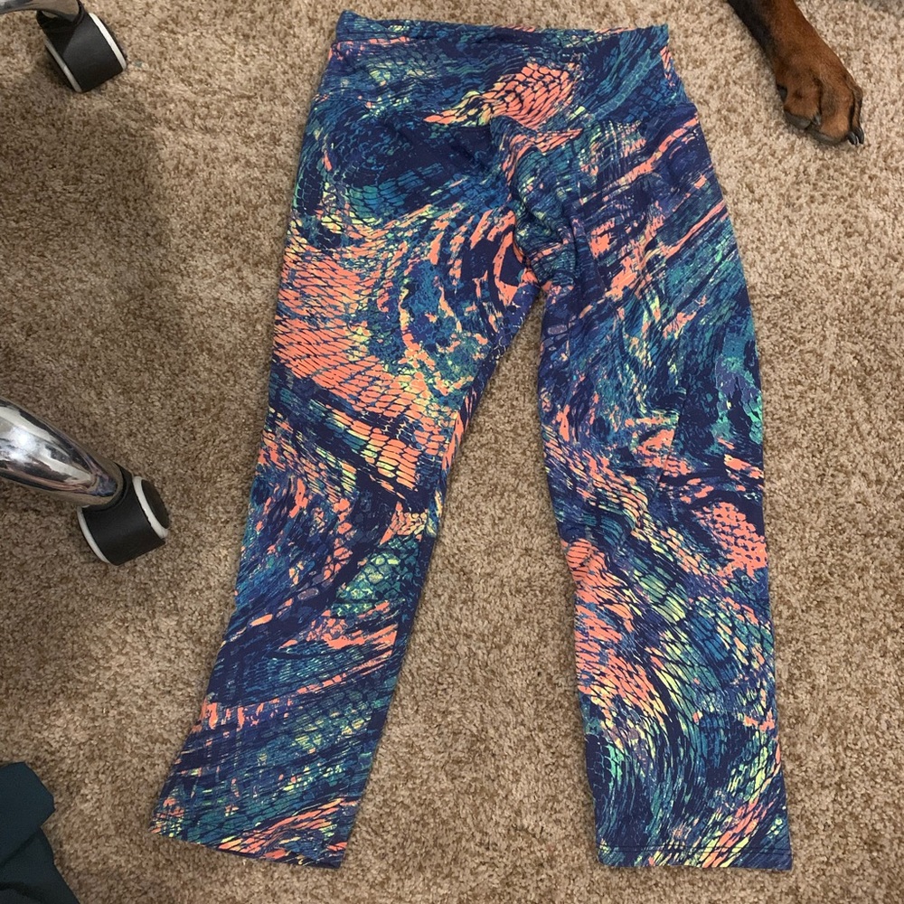 Brazil wear cropped leggings. Worn once size medium